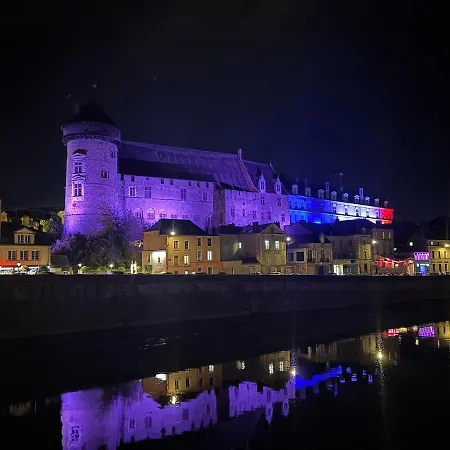 Vue Chateau & Mayenne - Centre Historique - 6 Personnes Апартаменты Лаваль