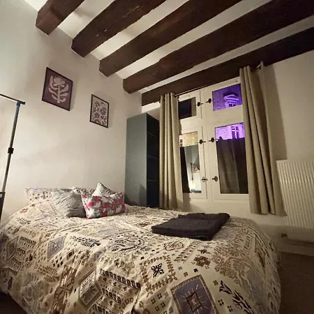 Vue Chateau & Mayenne - Centre Historique - 6 Personnes Лаваль