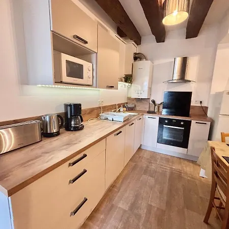 Vue Chateau & Mayenne - Centre Historique - 6 Personnes *