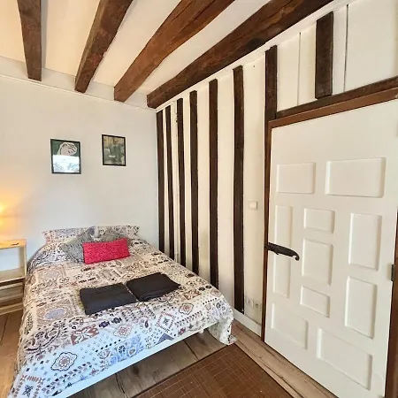 Vue Chateau & Mayenne - Centre Historique - 6 Personnes * Лаваль