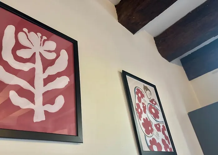 Appartement Vue Château&mayenne - Centre Historique - 6 Personnes *